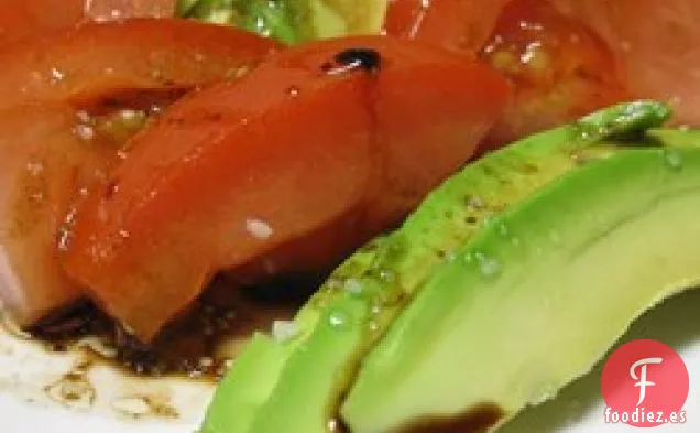 Ensalada de Tomate y Aguacate