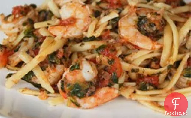 Pasta de Camarones con Tomate Fresco