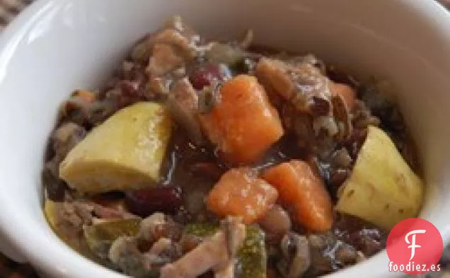 Sopa de Pollo con Frijoles Adzuki, Escarola y Batata
