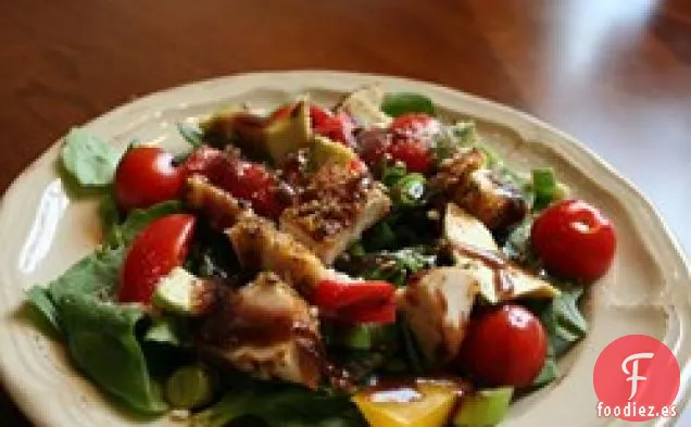 Ensalada de Espinacas con Pollo al Pistacho