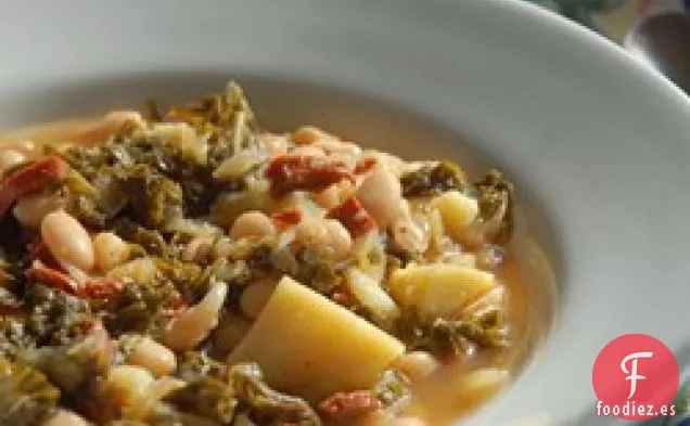 Sopa Portuguesa de Col Rizada