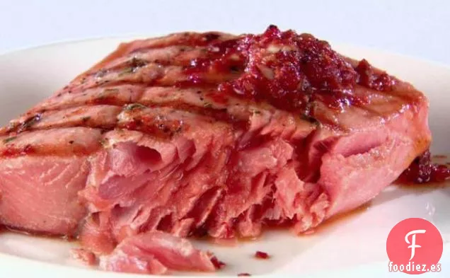 Salmón a la Parrilla con Mantequilla de Tomate Secada al Sol (California)