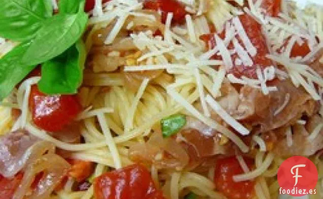 Pasta Fresca de Verano con Tomates y Jamón