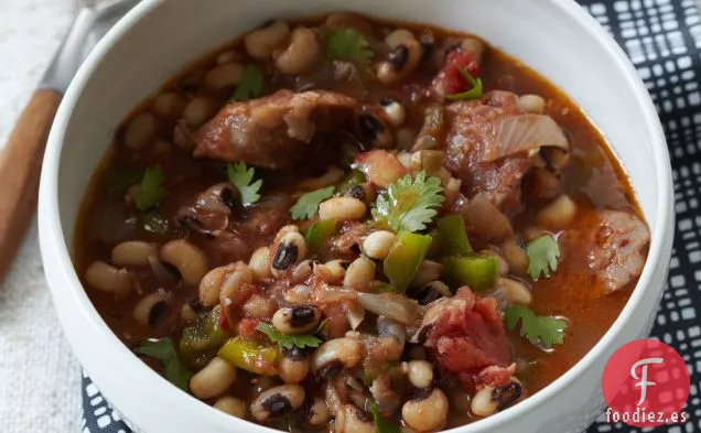 Guiso de Guisantes de Ojos Negros con Salchicha