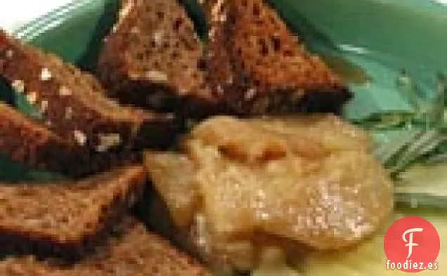 Gruyere con Confit de Pera