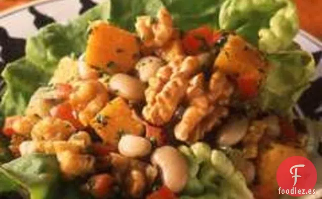 Guisantes de Ojo Negro y Envolturas de Lechuga de Nuez