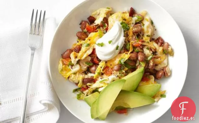 Huevos Mexicanos Con Chorizo y Frijoles