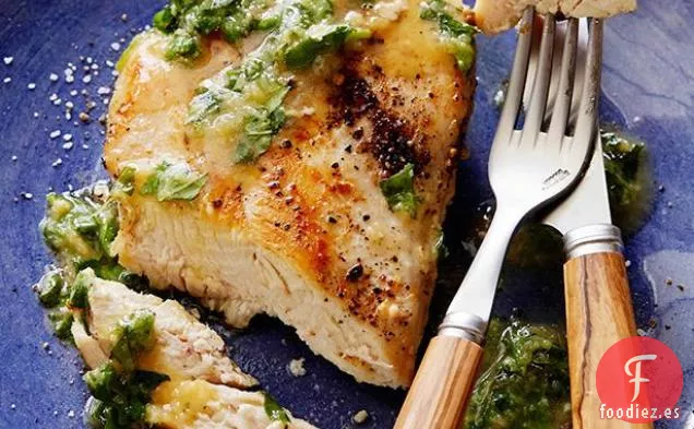 Pechugas de Pollo Salteadas con Hierbas Frescas y Jengibre