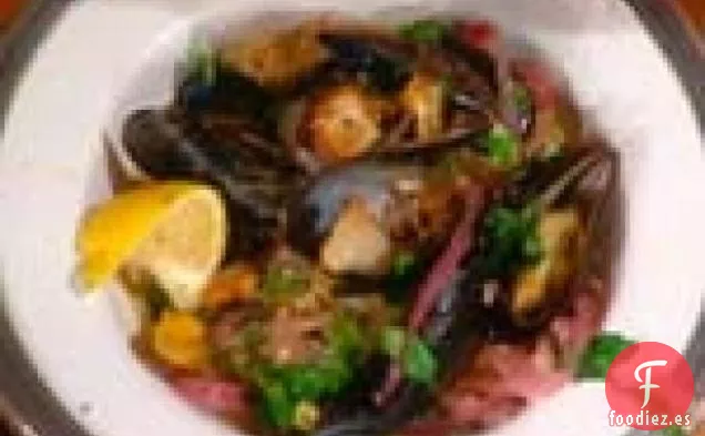 Mejillones al Vapor con Achicoria: Cozze con Cicoria