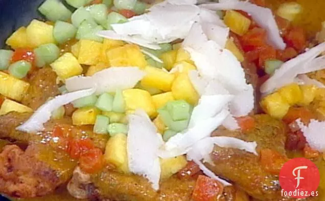 Poulet a la Creole (Pollo al Curry con Piña, Pepino y Coco)