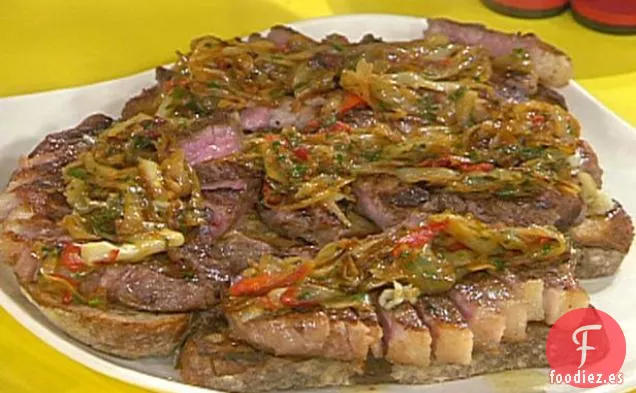 Filete en Rodajas con Mantequilla de Ajo y Cebolla