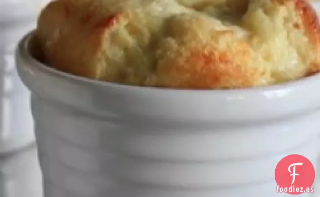 Soufflés de Manzana y Queso Cheddar