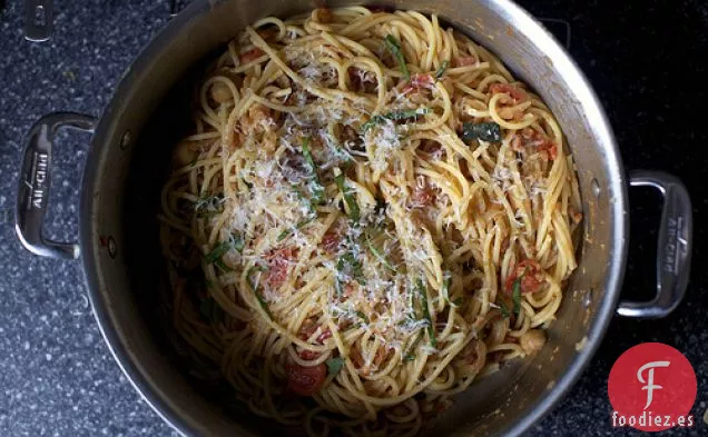 Espaguetis Con Garbanzos