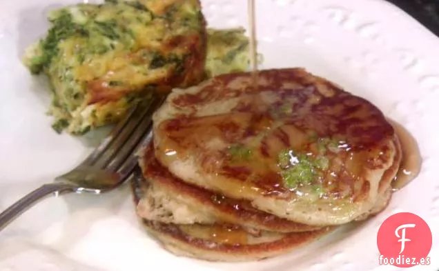 Panqueques de Trigo Integral con Miel y Mantequilla de Lima