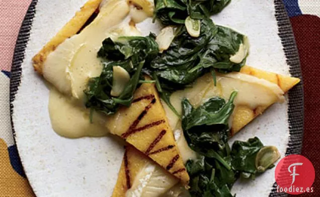 Polenta a la Parrilla con Espinacas y Queso Robiola