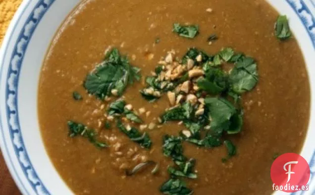 Sopa Picante De Garbanzos Con Cilantro Y Cacahuetes