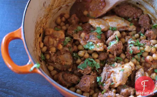 Pollo Asado Y Chorizo Con Garbanzos