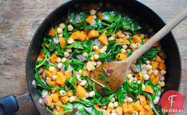 Salteado De Garbanzos Con Salsa De Yogur Griego