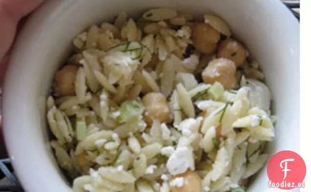 Ensalada De Orzo Con Garbanzos , Eneldo y Limón