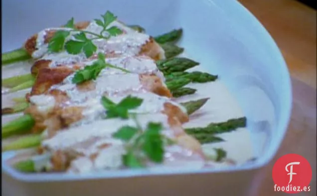 Escalopin de Ternera con Salsa de Crema de Espárragos y Rebozuelos