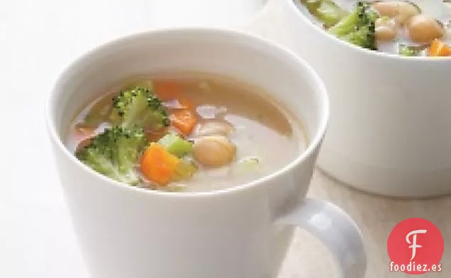 Sopa De Verduras y miso Para El Desayuno Con Garbanzos