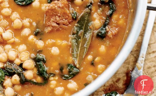 Estofado de Garbanzos con Espinacas y Chorizo