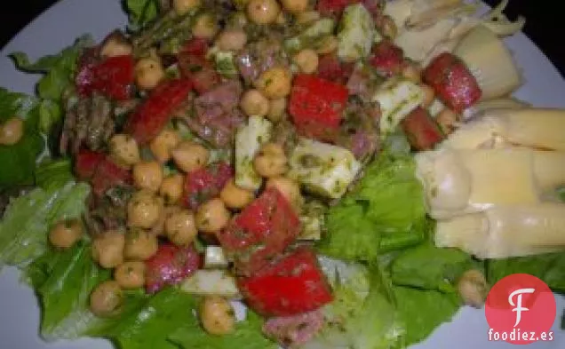 Ensalada De Garbanzos Con Salami Y Aderezo Giardiniera