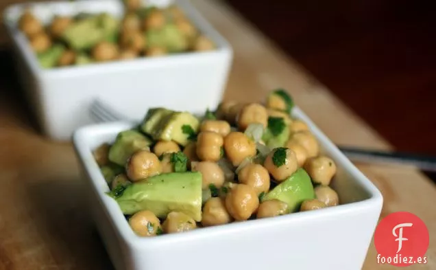 Ensalada De Aguacate Y Garbanzos