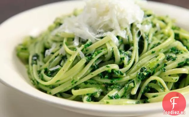 Linguini con Pesto de Col Rizada