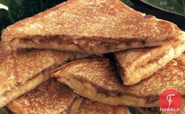 Sandwich de Banana y Mantequilla de Maní Frita de Paula