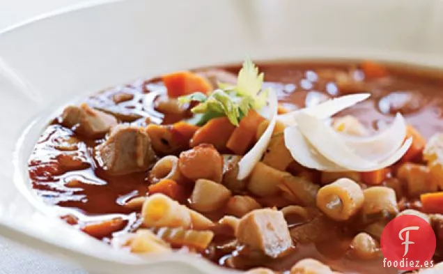 Estofado de Pollo, Pasta y Garbanzos