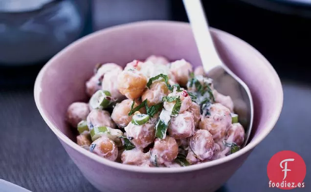 Ensalada de Garbanzos con Especias Indias con Yogur y Hierbas