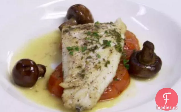 Branzino con Tomates Asados, Aceite de Oliva, Champiñones Escalfados