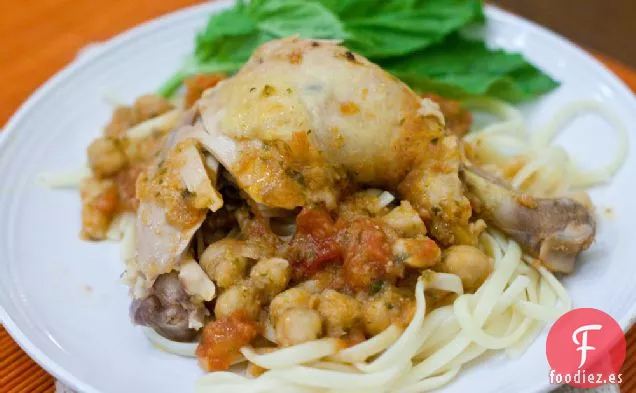 Pollo con Tomate y Garbanzo