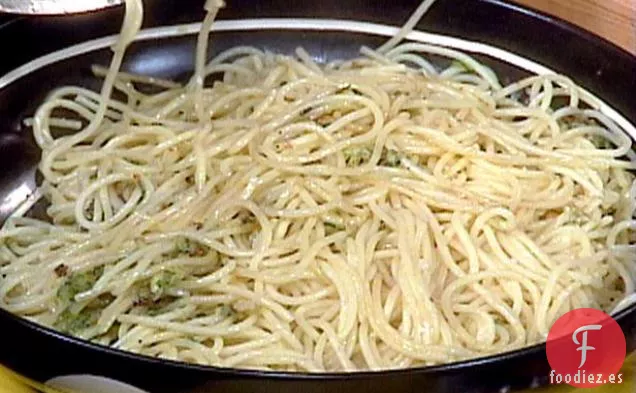 Espaguetis con Calabacín y Ajo