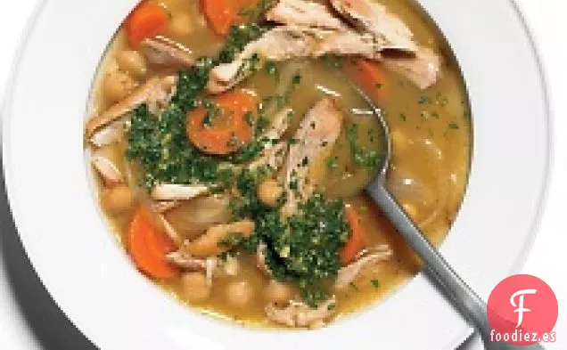 Sopa De Pollo Y Garbanzos