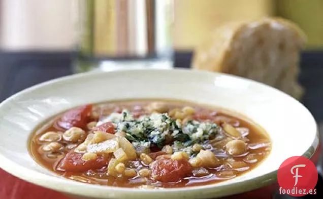 Sopa de Grano y Garbanzos con Relleno de Hierbas de Parmesano