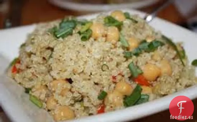 Ensalada De Quinua Y Garbanzos