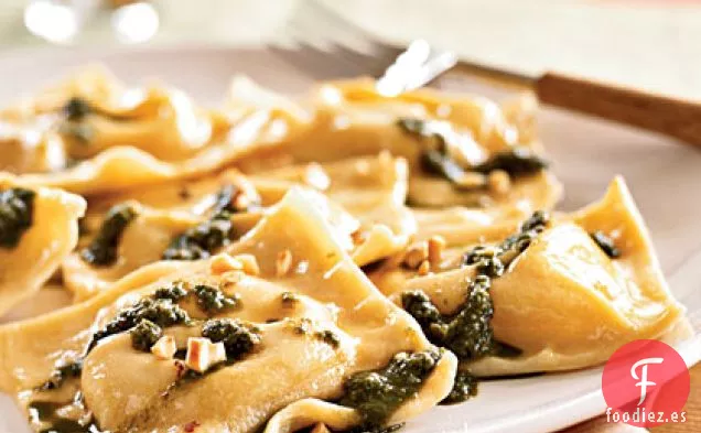 Ravioles de Garbanzos con Pesto de Albahaca y Avellanas