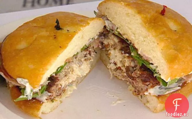 Hamburguesas de Jamón Rellenas de Tomate Seco al Sol Feta