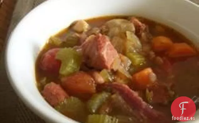 La Mejor Sopa de Frijoles y Jamón