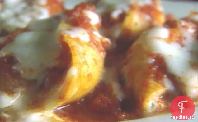 Conchas Rellenas con Salsa Arrabbiata