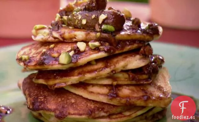Tortitas de Ricota de Naranja con Compota de Higo Caramelizado y Pistacho