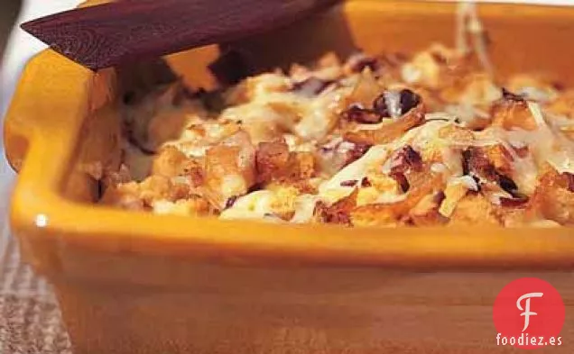 Estratos de Cebolla Dorada con Gruyère y Jamón
