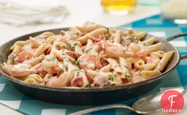 Penne con Camarones y Salsa de Crema de Hierbas