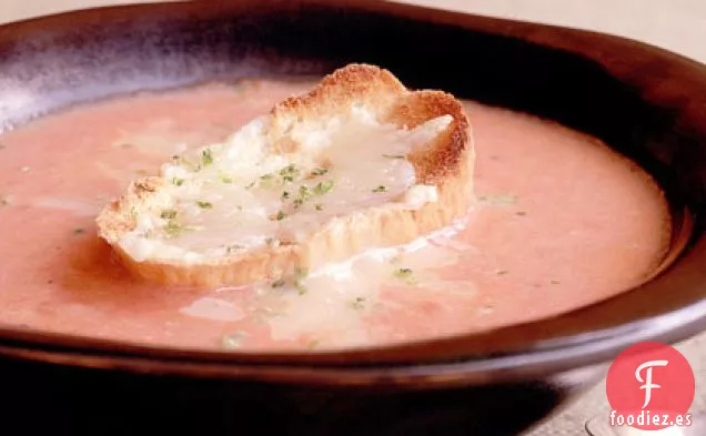 Sopa de Tomate Fresco Gratinada