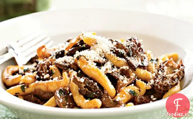 Pasta Makaruni con Salsa de Champiñones Morel