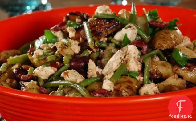 Ensalada de Papas Al Horno a la Parrilla con Queso Feta, Judías Verdes y Aceitunas