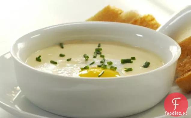 Fondue Cremosa con Huevo Escalfado y Baguette