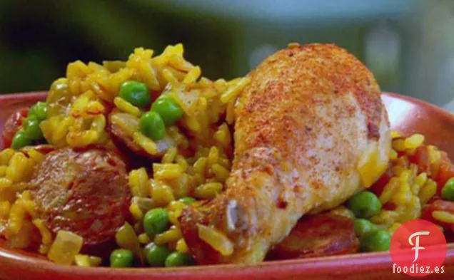 Paella Española de Pollo y Chorizo